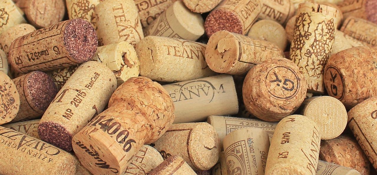 champagne-corks-g67a654f5b_1280